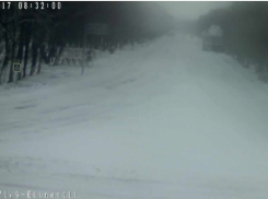 Обильные осадки на севере и в центре страны: дороги едва видны 