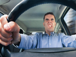 Теперь в Молдове будут штрафовать за агрессивное поведение за рулем