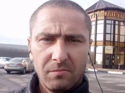 Поссорился с женой и пропал: отца троих детей разыскивают семья и полиция
