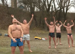 Кишиневцы закалились с утречка на Днестре