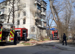 Пожар на Рышкановке – горит квартира в жилом доме 