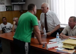 Скандал с оскорблениями и плевками в кабинете примара Сорок сняли на видео