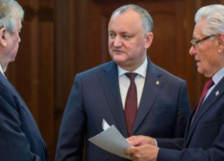 Снегур и Лучинский поддержали президента Додона и новую власть