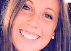 Групповым сексом с подростками занималась сексуальная улыбчивая учительница