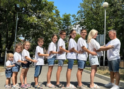 "Потому что у нас любовь". Кырнац рассказала, почему у нее с мужем девять детей