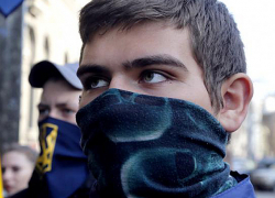 Украина потеряла голову от демократии и отказалась пустить россиян на выборы в посольство и консульства 