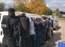 Гражданин Молдовы занимался нелегальной отправкой мигрантов через Украину в ЕС 