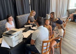 Неплохо! Сотрудники Агентства госуслуг отправились в США обслужить диаспору