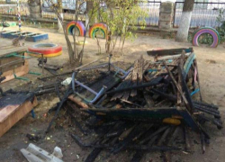 В Тирасполе сгорела детская площадка