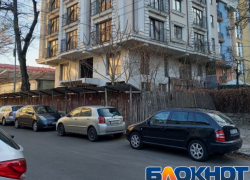 Неужели снова незаконная стройка? Очень долго дом в центре Кишинева не могут сдать в эксплуатацию