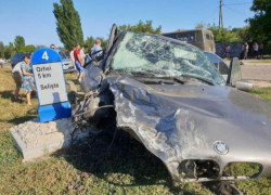 "Колеса, детали подвески и мотор разбросаны по трассе" - под Оргеевом произошла страшная авария с участием BMW