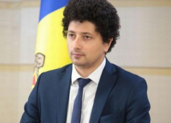 Депутат PAS требует, чтобы маски носили и в общественном транспорте