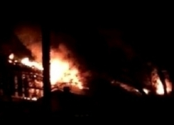 В Кишиневе горит здание автосервиса Mercedes 