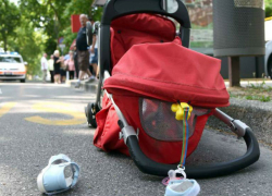 Насмерть сбившего ребенка в коляске молдавского водителя отпустили из-з сердечных проблем