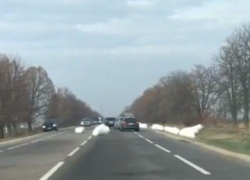 Рядом с Бельцами прошел «дождь» из полиэстера