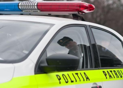 Серьезная авария в Унгенах: машина полиции сбила пенсионера