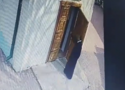 Молдавский священник распылил слезоточивый газ в церкви во время службы