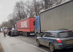 Молдавские водители заблокированы на Украине, им предлагают идти пешком