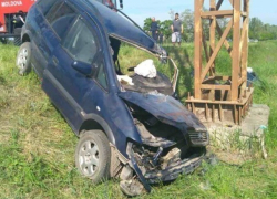 Уснувший за рулем водитель в Бельцах врезался в рекламный щит 