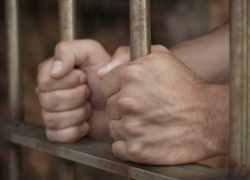 Извращенец 10 лет насиловал свою дочь и дочь знакомых 