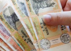 Власти не станут ограничивать зарплаты чиновников – инициатива ПСРМ не прошла 