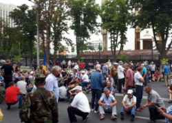 Додон: Почему кишиневцы должны страдать от того, что протестующие перекрывают дорогу на несколько часов?