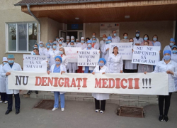 Скандал! Эмилиан Крецу: "Из-за отвратительных условий в Теленештской больнице умела моя тётя"