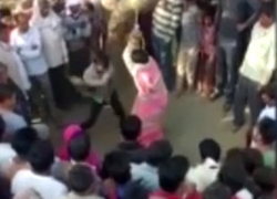 Муж зверски избил плетью уличенную в измене жену и позволил ее насиловать на глазах толпы 