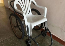 Ужасающая "нанокаталка": в Центре матери и ребенка прояснили ситуацию со странным инвалидным креслом