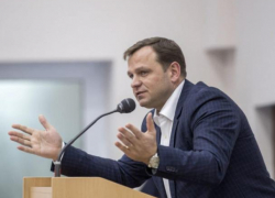 В настоящее время на моем столе как минимум 10 отставок, - Нэстасе