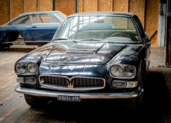 Раритетный седан Maserati выставили на eBay