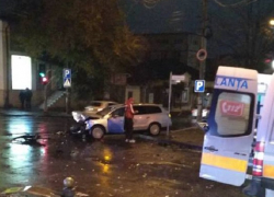 «Желтый или зеленый?»: в Кишиневе водители яростно поспорили, кто виноват в столкновении