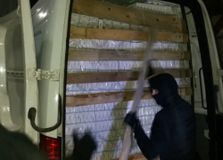 Контрабандисты устроили склад сигарет в непосредственной близости от границы 