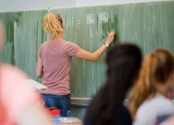 Учителя могут остаться без зарплаты за октябрь и ноябрь