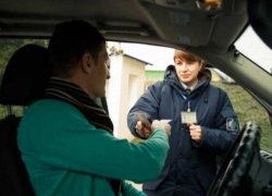 На границе задержан молдаванин, пытавшийся ввести в страну автомобиль из Болгарии с липовой доверенностью