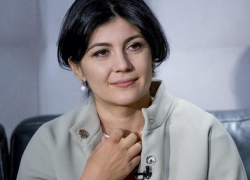 Прокуроры посетили с обыском четырех человек, среди которых бывшая и.о. примара Кишинева Сильвия Раду 