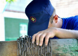 Пожилая женщина провалилась в глубокий колодец в Новоаненском районе, спасатели спасли ее