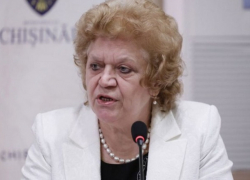 Мать Иона Чебана в мунсовете: "Ворбиц лимба де стат"