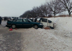 Ребенок и женщина погибли этим утром в страшной аварии в Пересечина 
