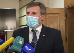 Киртоакэ вновь призывает к «запрету коммунизма»