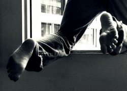 Насмерть разбился после падения с 7-го этажа пенсионер на Рышкановке 