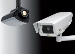 В пивном баре на Ботанике за посетителями следили в туалете при помощи видеокамер 