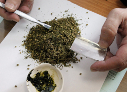 В столице за продажу наркотиков задержаны 12 человек 