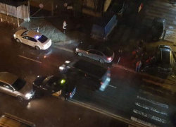 На Телецентре такси сбило пешехода, после чего врезалось в другую машину