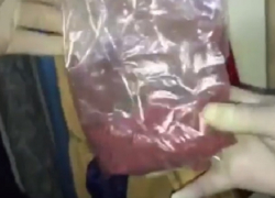 Обнаружение партии наркотиков в квартире "сопротивляющегося" кишиневца сняли на видео