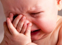 Изувер из Молдовы бил и прижигал младенца раскаленной сковородой