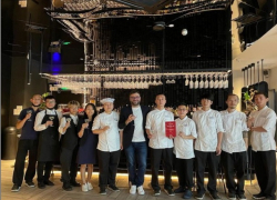 Ресторан троих граждан Молдовы в Гуаньджоу получил новую премию от "Мишлен"