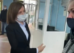 Ничего не знаю, ничего не решаю, ни на что не влияю: Санду снова взялась за старое