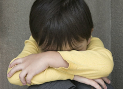 Парень совершил зверское изнасилование ребенка, который мешал ему ловить рыбу