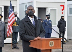 СМИ: Посол США Дерек Хоган наслаждается услугами молдавской госохраны